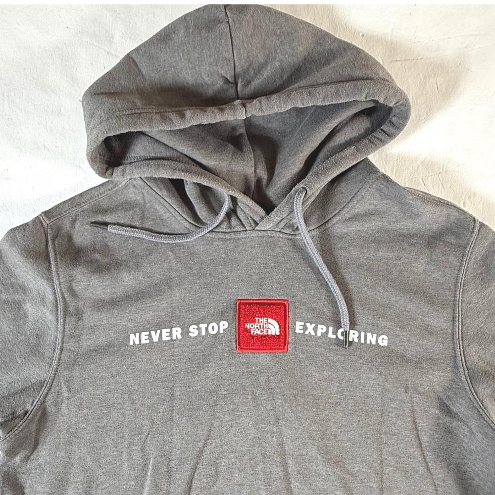 The North Face Mens Medium Hoodie Never Stop Exploring Gray Performance Pullover